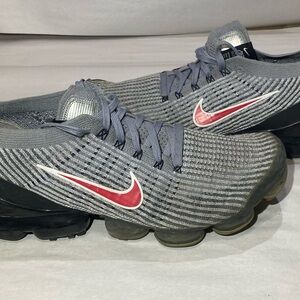 Nike Air Vapormaxes Size 11 Mens (AJ6900-012) 2020 Wolf Grey